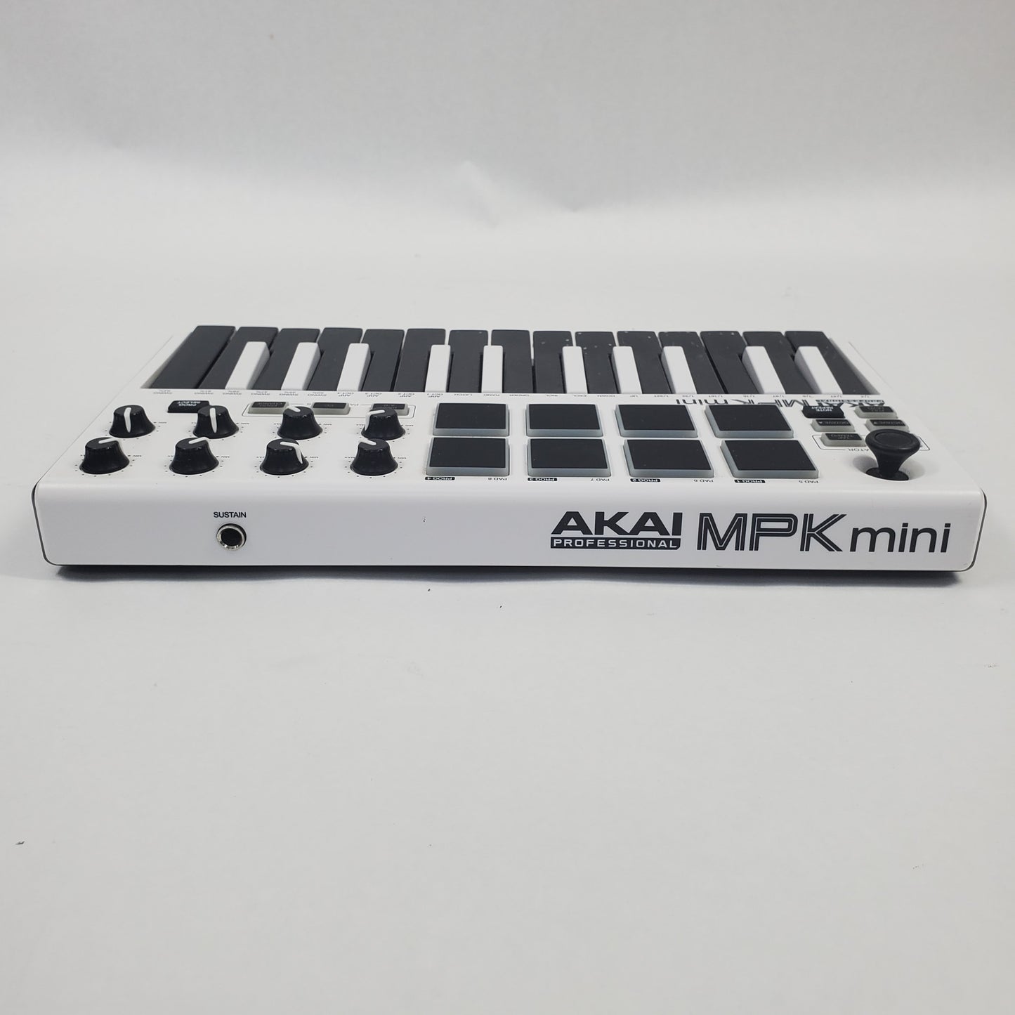 Broken Akai MPK Mini Compact Keyboard and Pad Controller