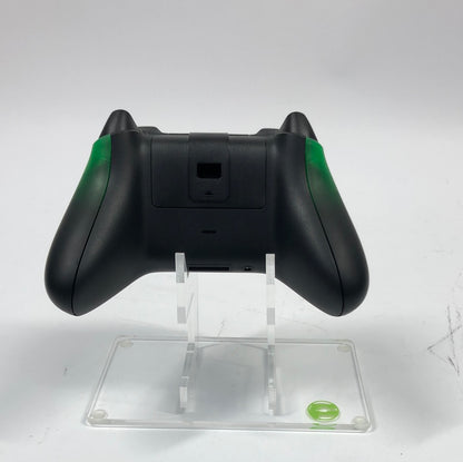 New Razer Xbox Series X|S/One Wireless Controller Quick Charging Stand Black/Green