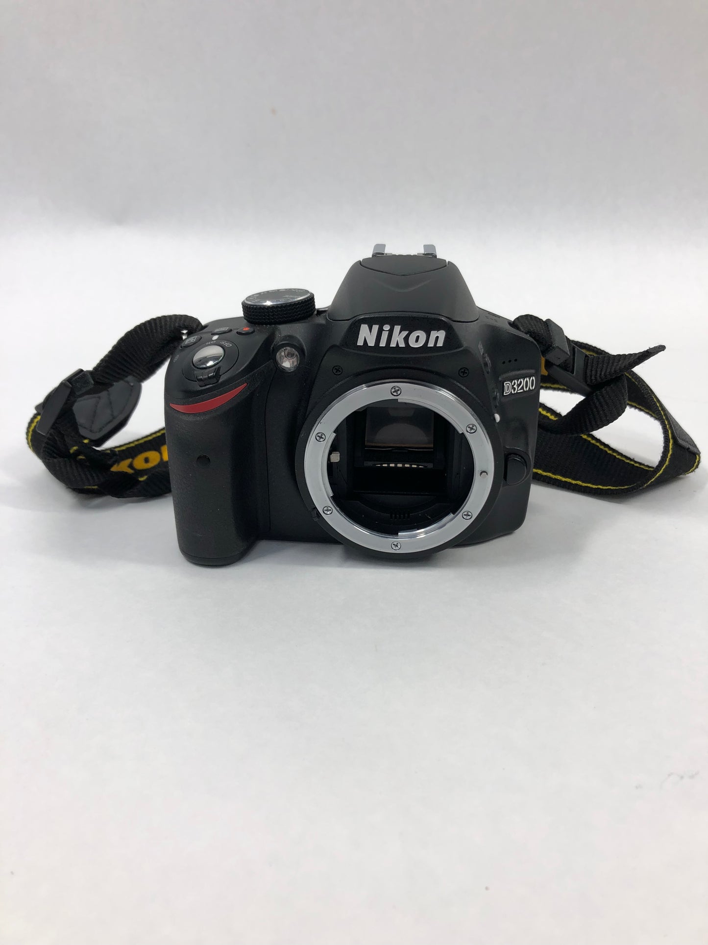 Nikon D3200 24MP Digital SLR DSLR Camera 2750 Shutter Count
